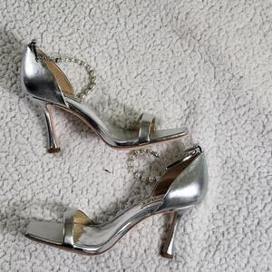 NWT Badgley Mischka  Loretta Embellished Stiletto Sandals silver size 6